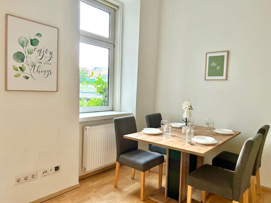 Apartment 50 M2 Stylish With Free Parking *